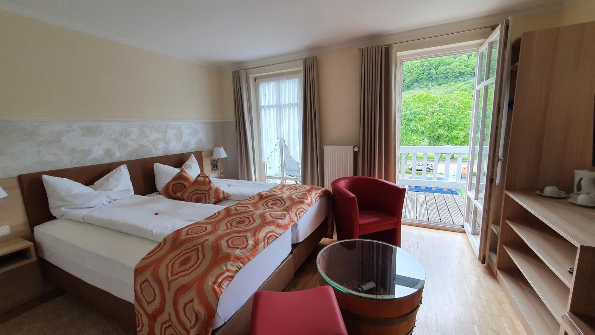 Hotel Zum Anker-Thulls Restaurant Neumagen-Dhron Eksteriør billede