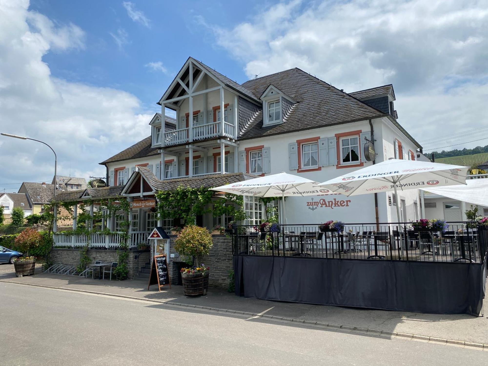 Hotel Zum Anker-Thulls Restaurant Neumagen-Dhron Eksteriør billede