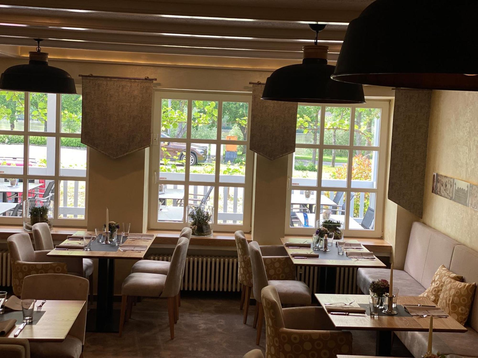 Hotel Zum Anker-Thulls Restaurant Neumagen-Dhron Eksteriør billede