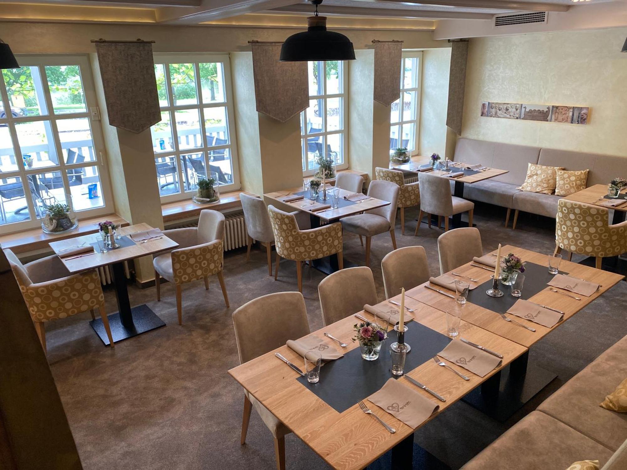 Hotel Zum Anker-Thulls Restaurant Neumagen-Dhron Eksteriør billede