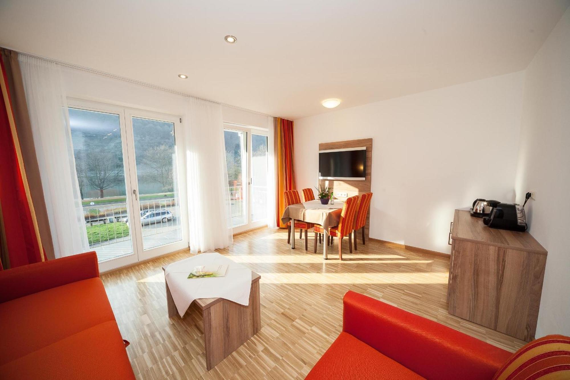 Hotel Zum Anker-Thulls Restaurant Neumagen-Dhron Eksteriør billede