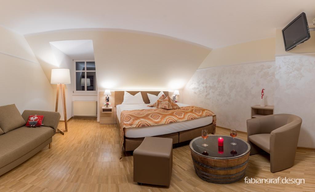 Hotel Zum Anker-Thulls Restaurant Neumagen-Dhron Eksteriør billede