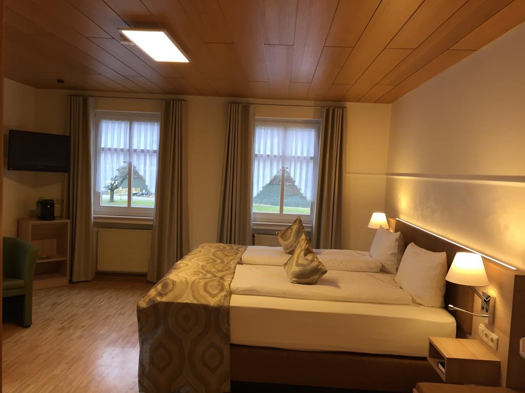 Hotel Zum Anker-Thulls Restaurant Neumagen-Dhron Eksteriør billede