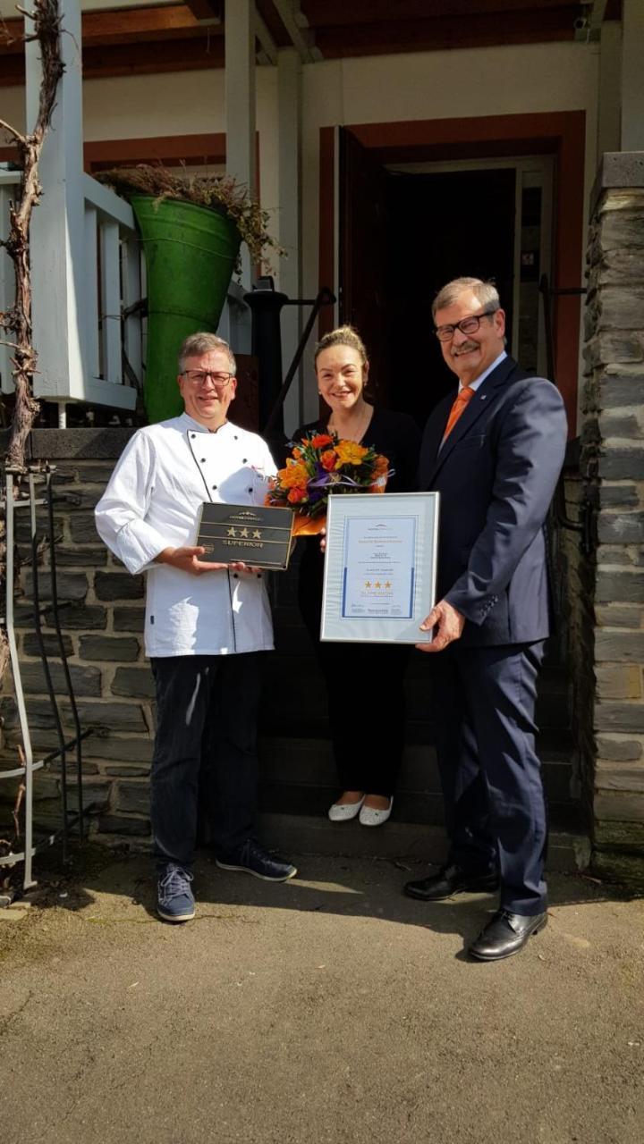 Hotel Zum Anker-Thulls Restaurant Neumagen-Dhron Eksteriør billede